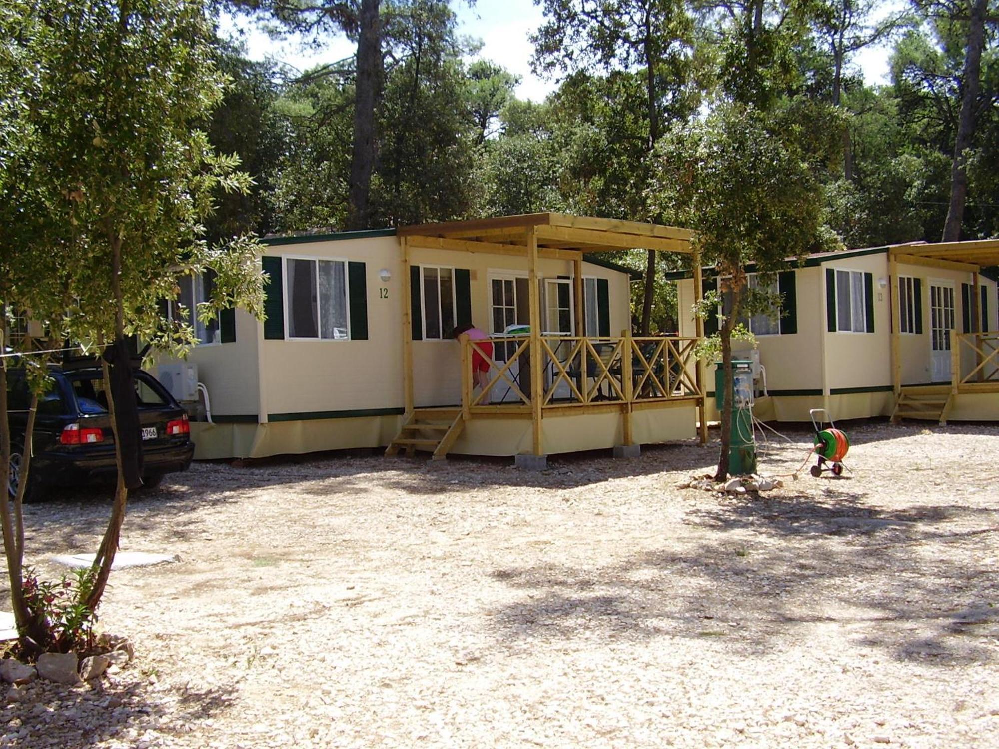 Mobile Homes Camping Biograd بيوغْغاد نا موغو المظهر الخارجي الصورة